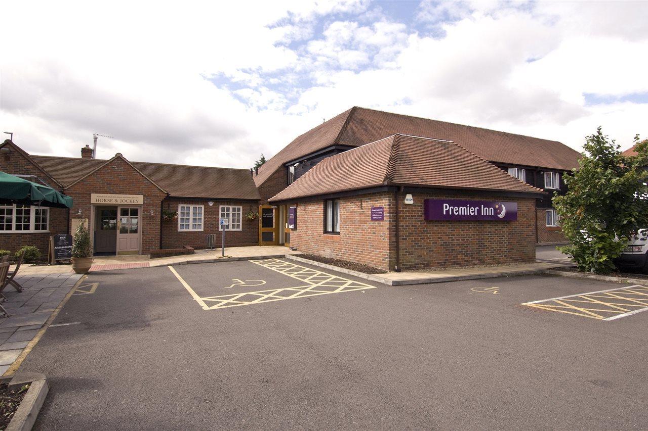 Premier Inn Aylesbury Ейлзбері Екстер'єр фото