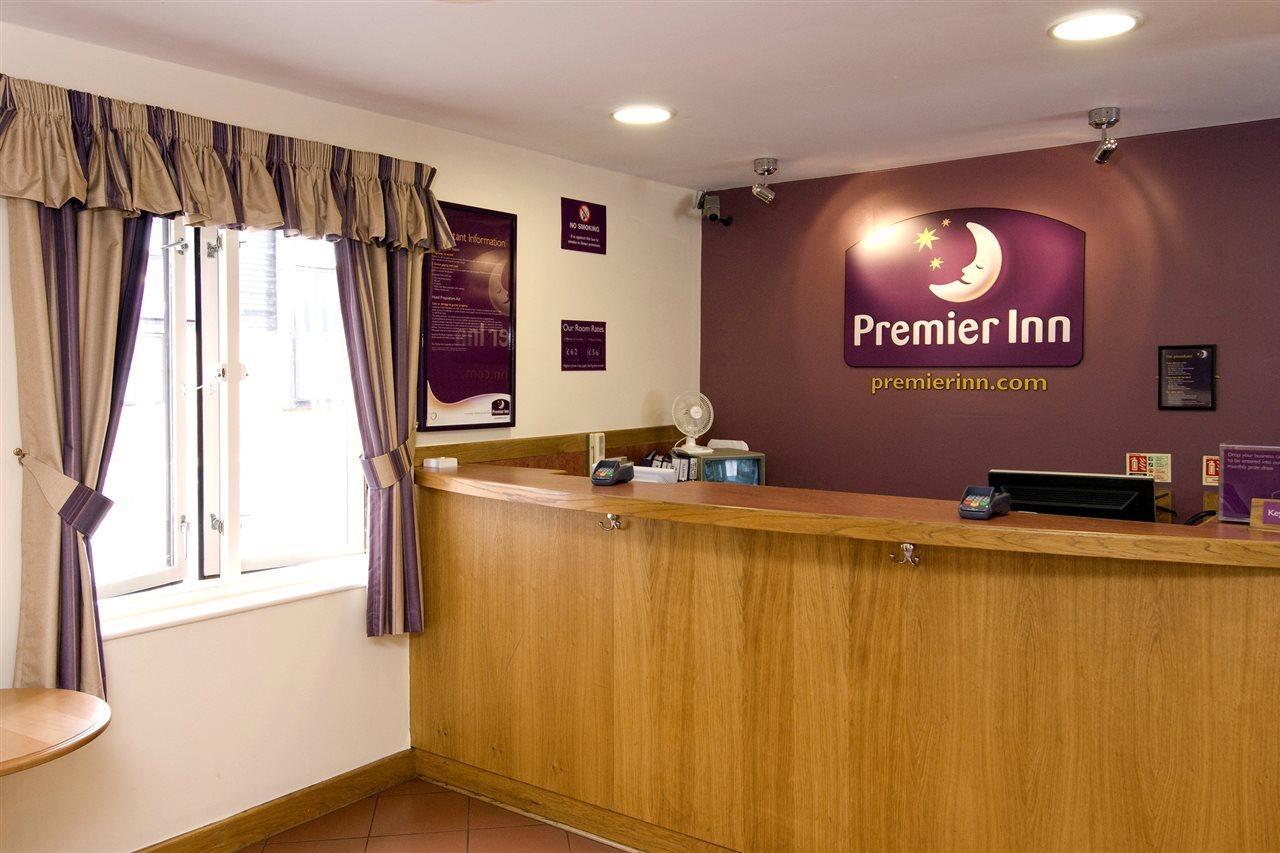 Premier Inn Aylesbury Ейлзбері Екстер'єр фото