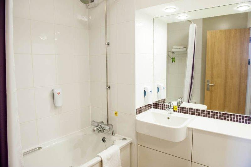 Premier Inn Aylesbury Ейлзбері Екстер'єр фото
