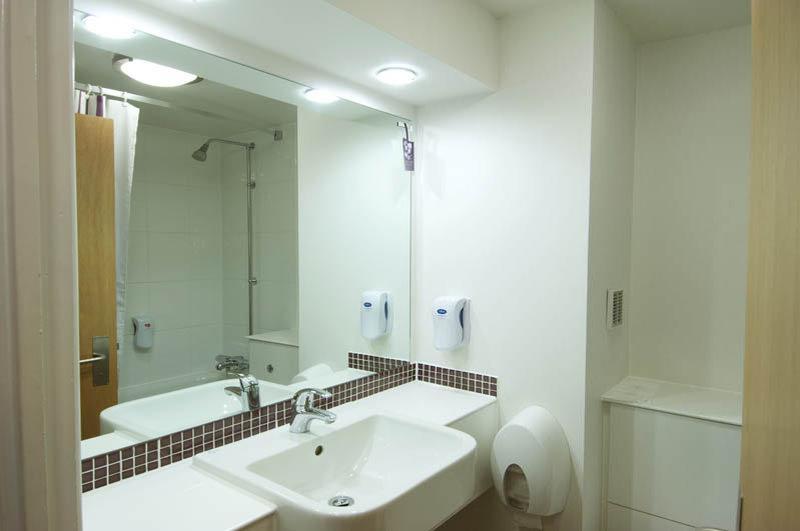 Premier Inn Aylesbury Ейлзбері Екстер'єр фото